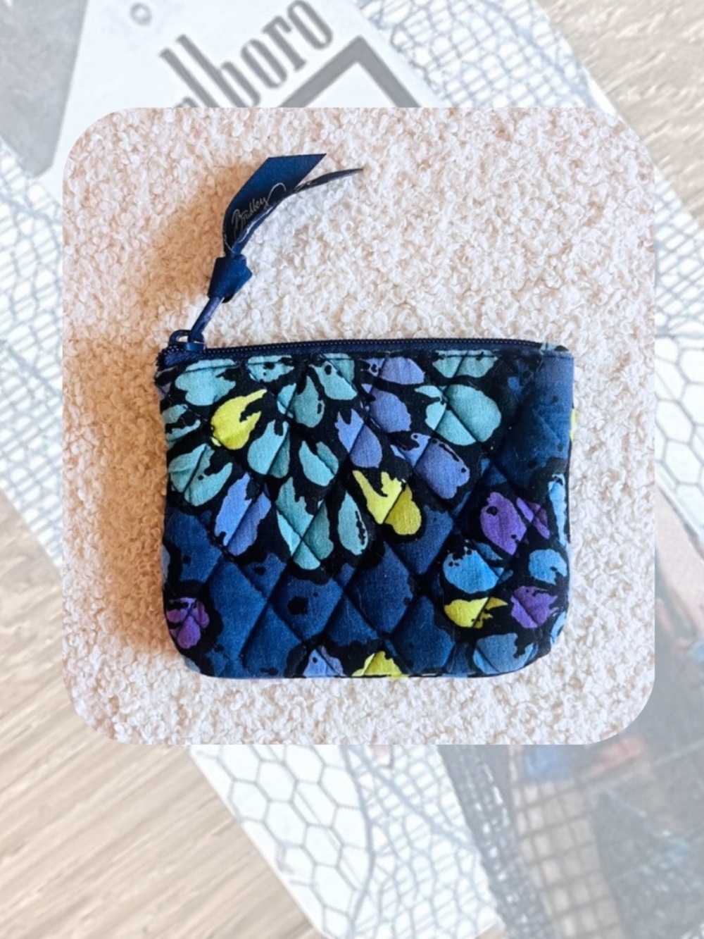 🍭3/$15 (wallet) Vera Bradley quilted navy blue mini pouch 5” x 4”